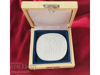 Original porcelain medal, Meissen