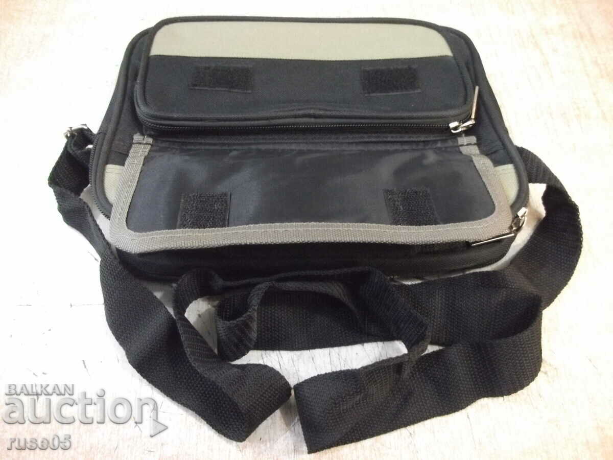 Licitație Geanta de umar pentru barbati, noua - 5 Licitație Geanta de umar pentru barbati, noua - 5