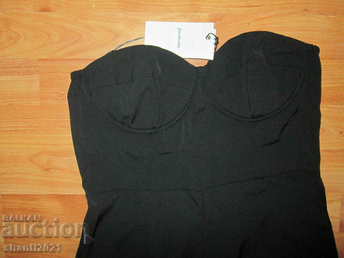 New with tags Mr. M jumpsuit, Stradivarius with price 11.40 BGN | € 5.83 New with tags Mr. M jumpsuit, Stradivarius with price 11.40 BGN | € 5.83