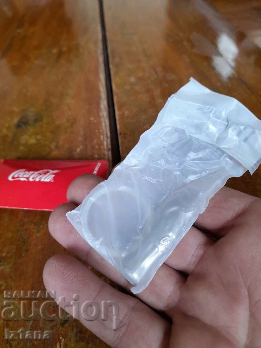 Coca Cola keychain, Coca Cola with price 32.00 BGN | € 16.36 Coca Cola keychain, Coca Cola with price 32.00 BGN | € 16.36