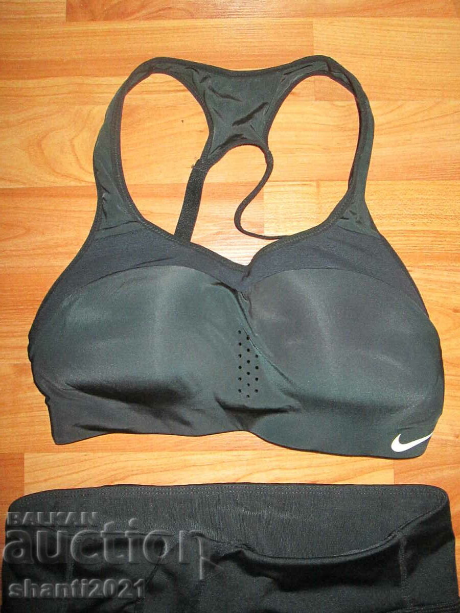 Γνήσιο αθλητικό σετ NIKE r.r.XS, 2 μπουστάκια και κολάν με τιμή 49.00 BGN | € 25.05