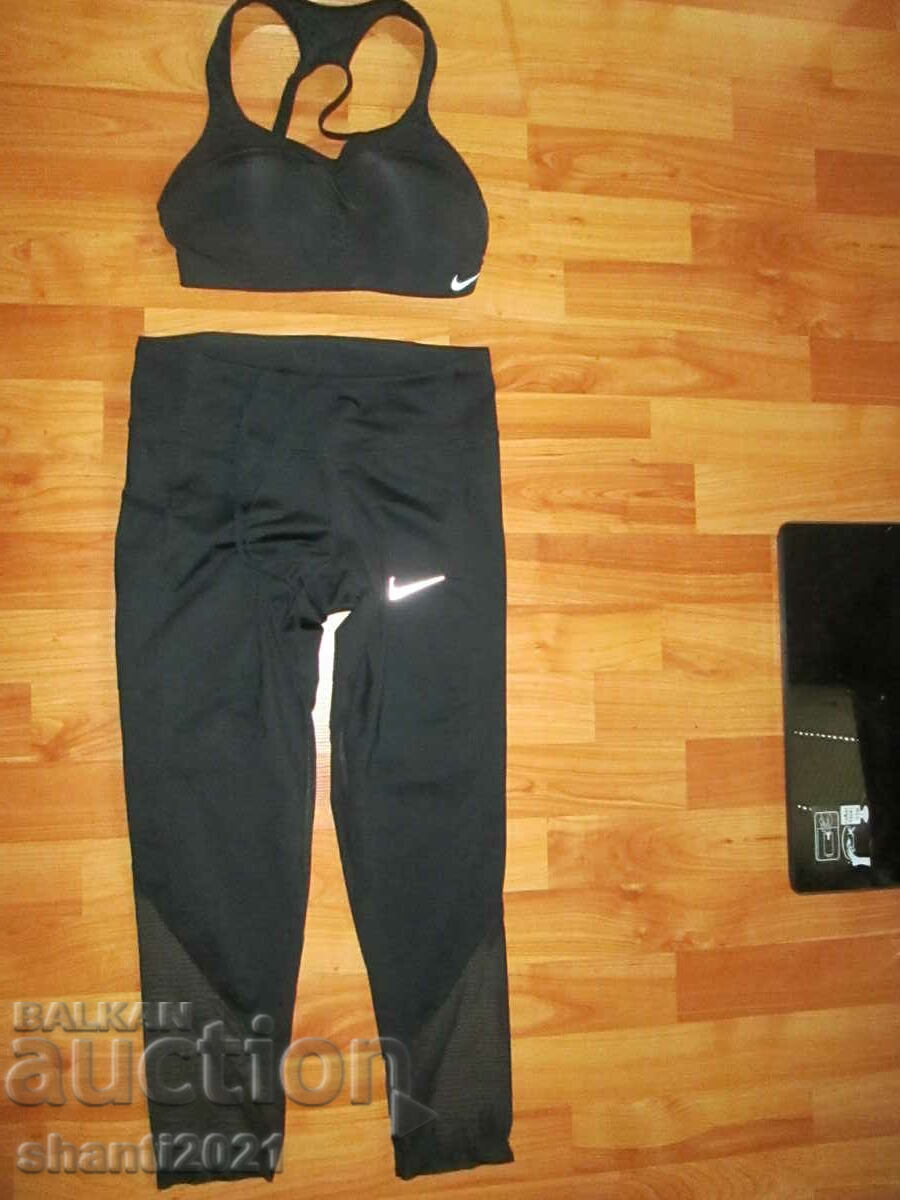 Trusa sport originala NIKE r.r.XS, 2 bustiere si jambiere