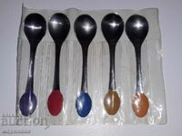 SET OF TEASPOONS