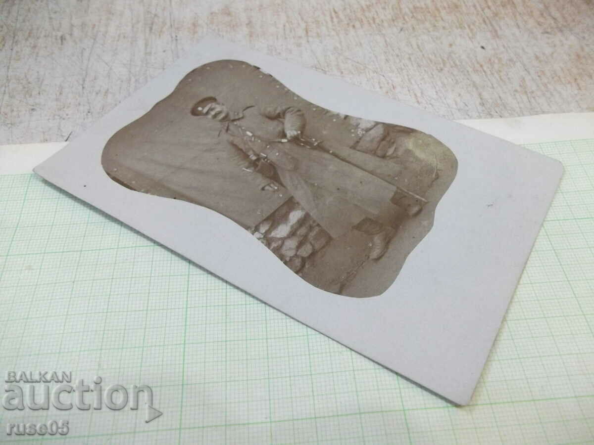 Δημοπρασία Παλιά φωτογραφία ενός άνδρα με στολή με ένα σπαθί Δημοπρασία Παλιά φωτογραφία ενός άνδρα με στολή με ένα σπαθί