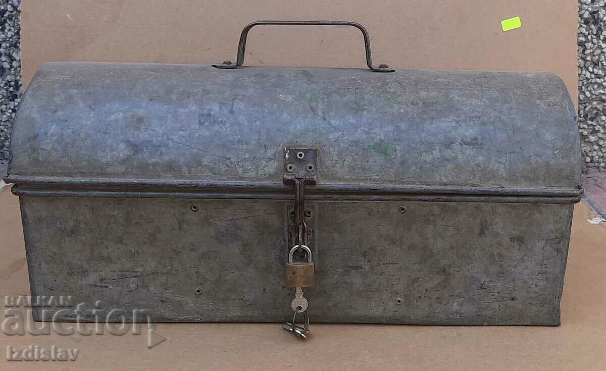 Metal chest box, for tools or others