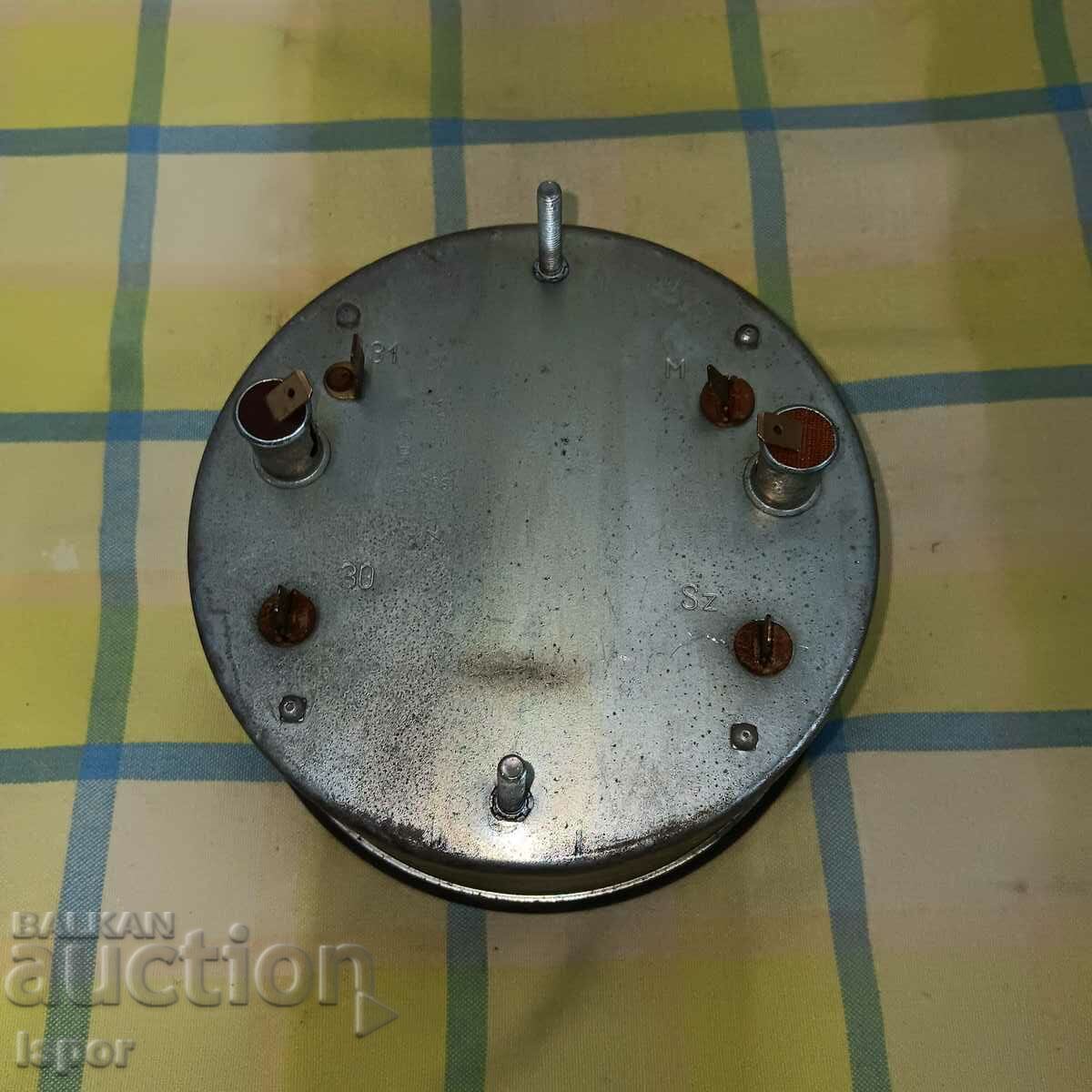 Large retro speedometer with price 10.00 BGN | € 5.11