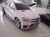 Mercedes GL 550 radio controlled. 21 cm.