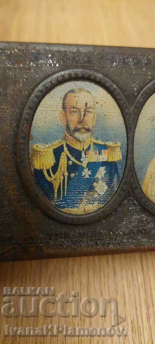 Доставка на Кутийка метална винтидж за колекционери Доставка на Кутийка метална винтидж за колекционери