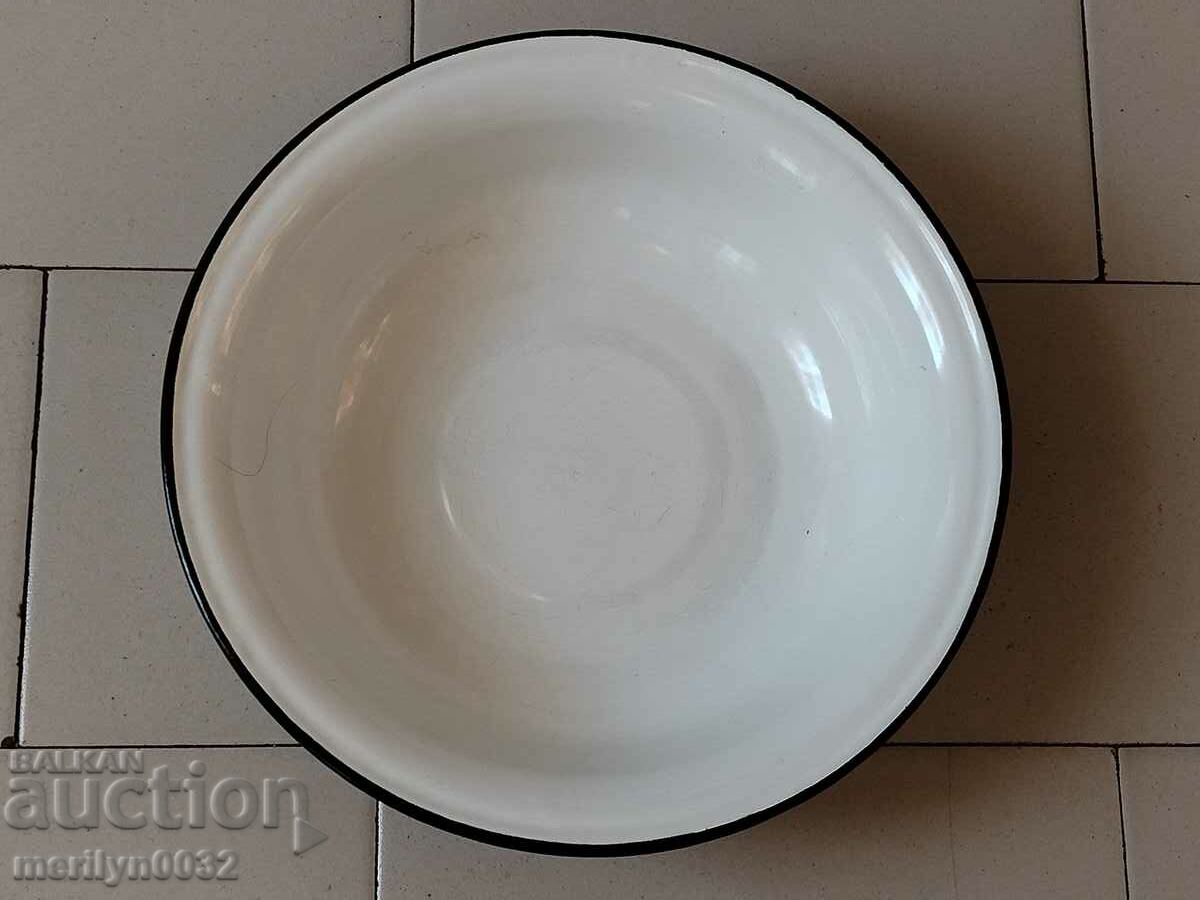 Enamel bowl, enamel dish, basin, basin with price 37.00 BGN | € 18.92 Enamel bowl, enamel dish, basin, basin with price 37.00 BGN | € 18.92