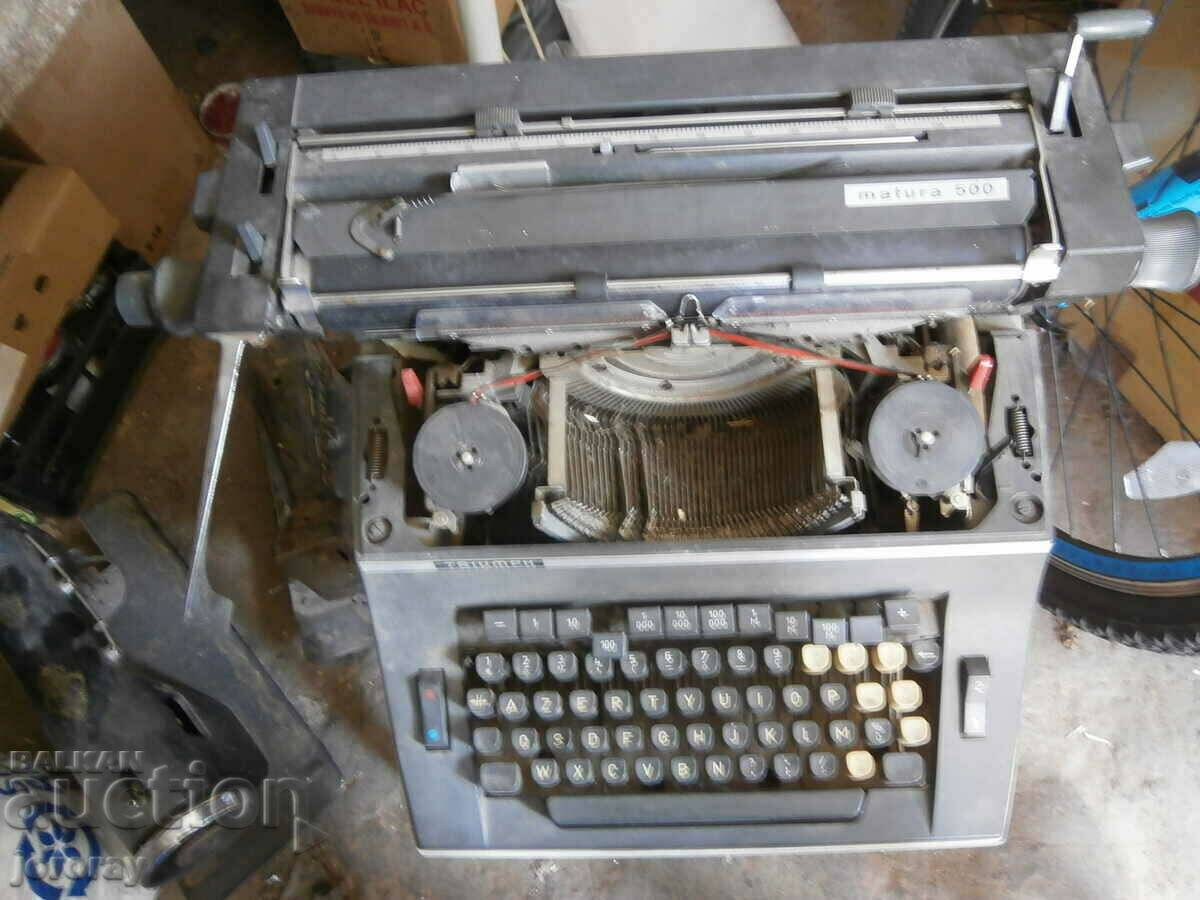 Old typewriter