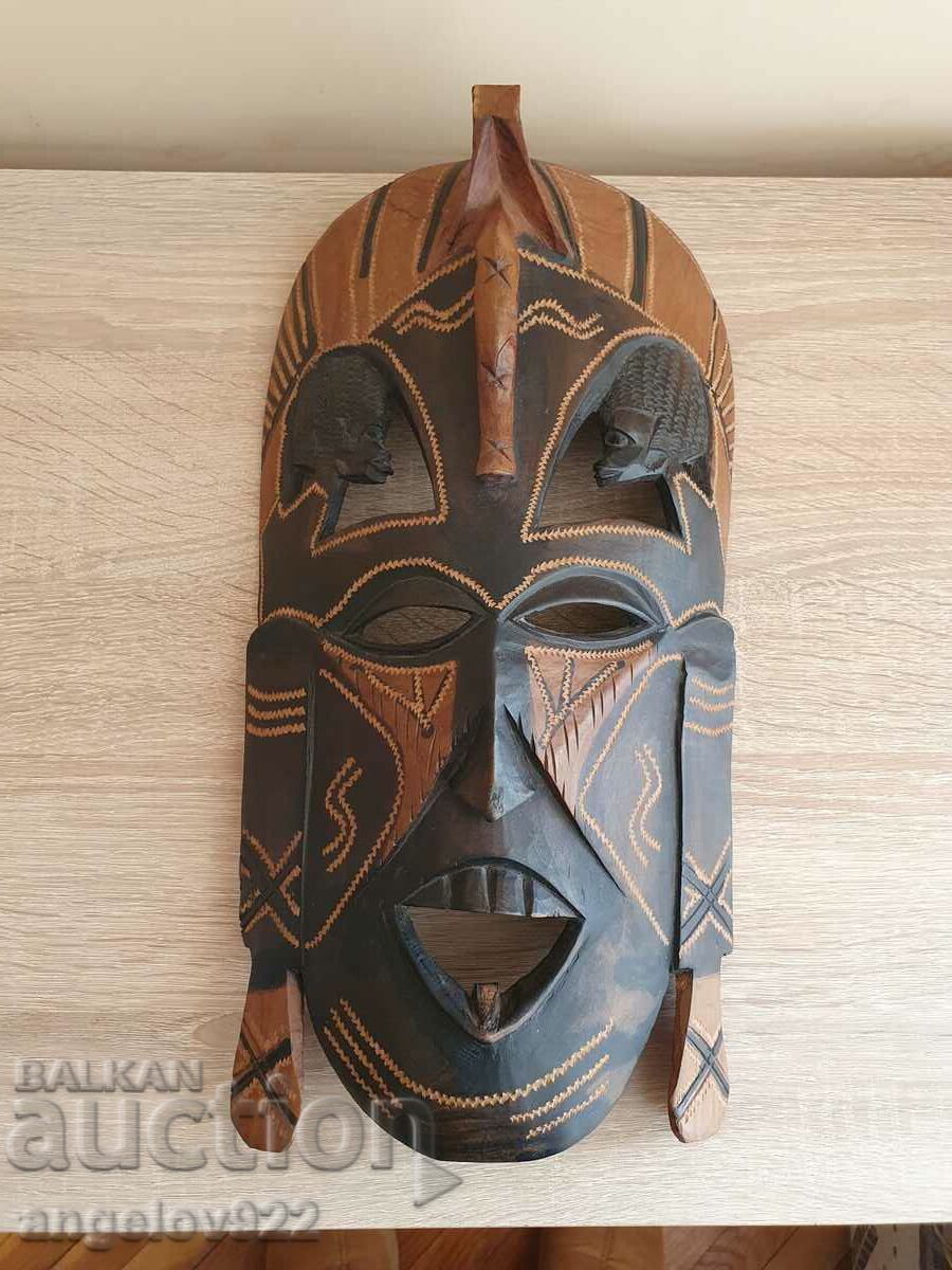 Solid wood figure figurine mask!