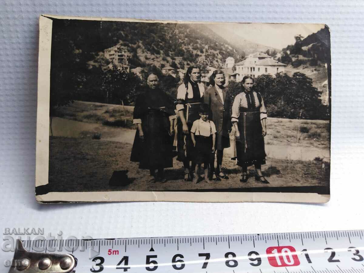 1945, ROYAL PHOTO - NAMED, COSTUME with price 15.00 BGN | € 7.67