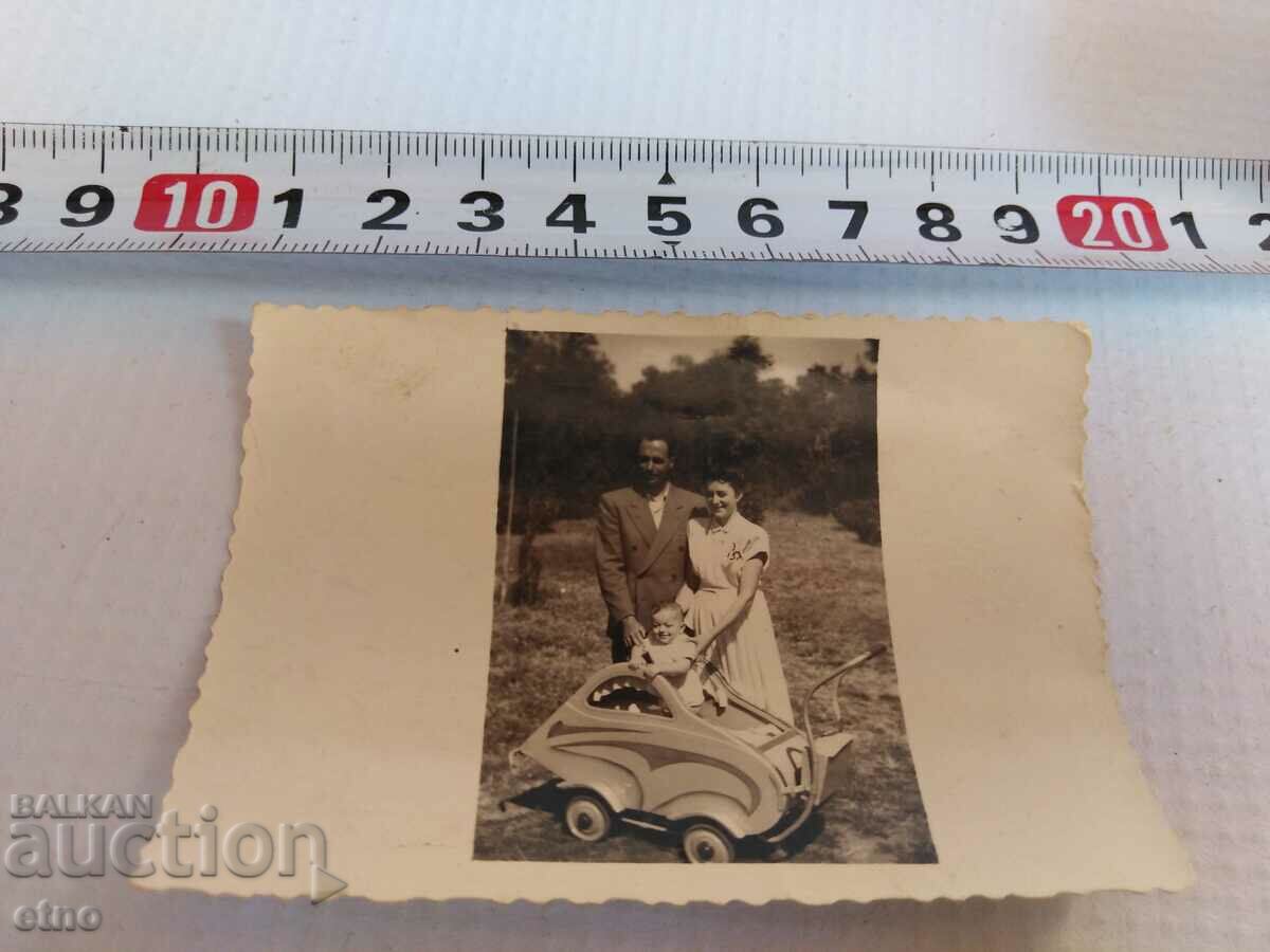 Auction OLD PHOTO - STROLLER, BABY Auction OLD PHOTO - STROLLER, BABY