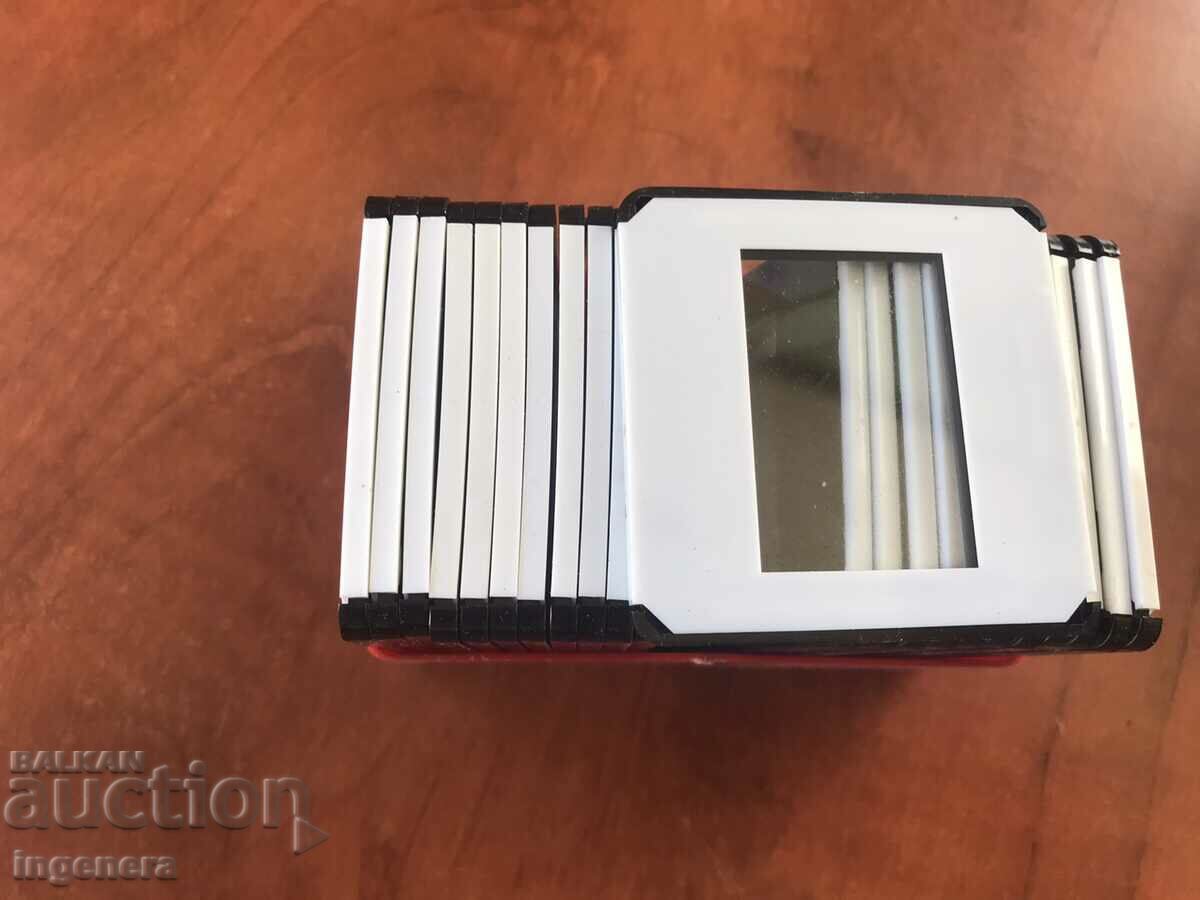 FRAMES FOR SLIDES WITH GLASSES IN BOX NEW-23 PCS. with price 15.00 BGN | € 7.67 FRAMES FOR SLIDES WITH GLASSES IN BOX NEW-23 PCS. with price 15.00 BGN | € 7.67