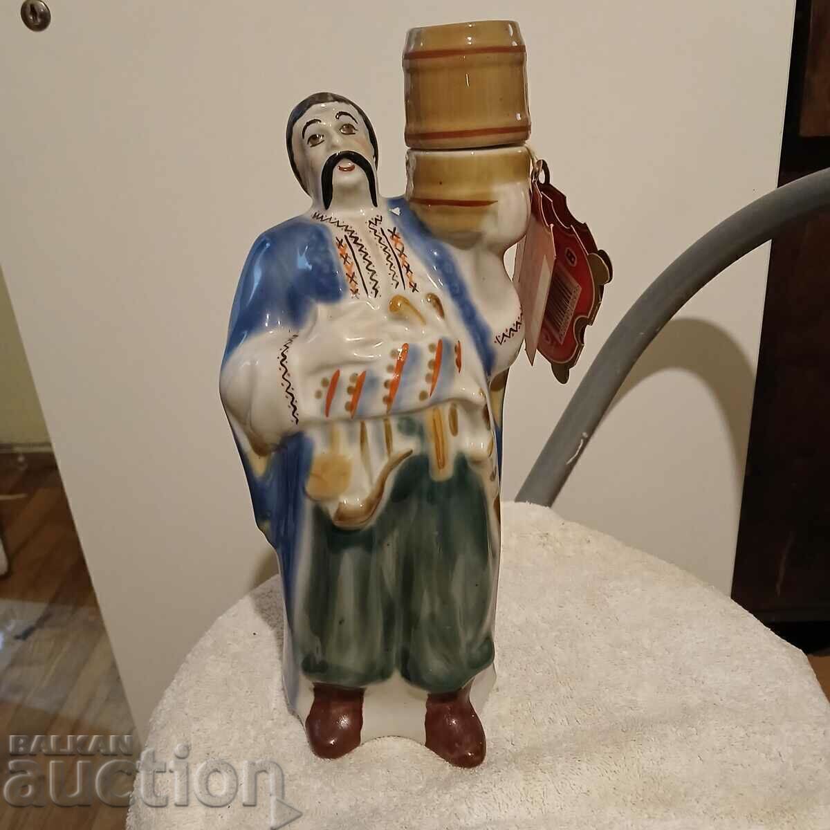 Auction Kazakh porcelain, bottle, peacock - USSR Auction Kazakh porcelain, bottle, peacock - USSR