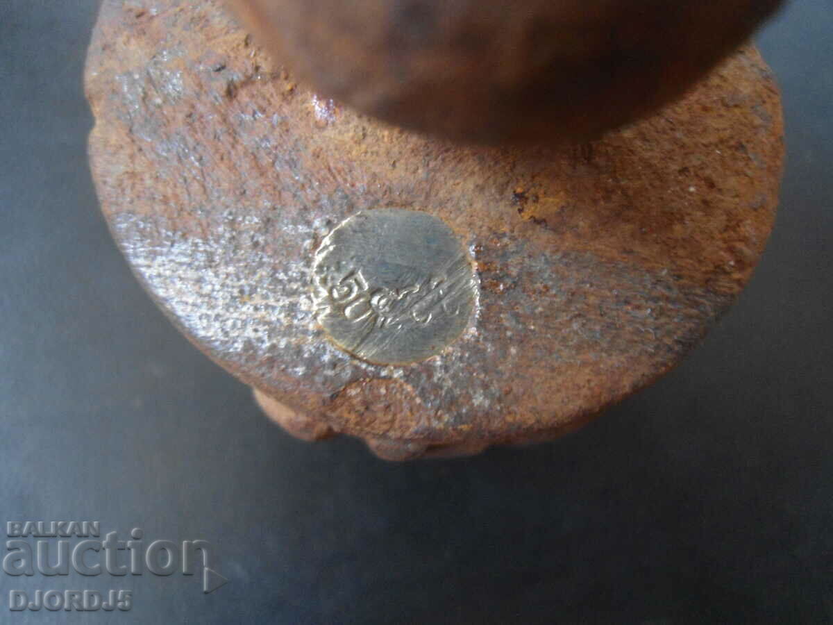 Licitație Greutate veche, buzdugan, 1 kg Licitație Greutate veche, buzdugan, 1 kg