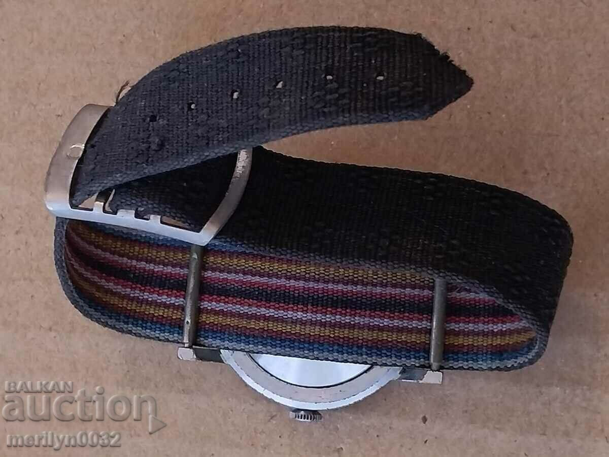 Zarya second hand watch WORKS with price 37.00 BGN | € 18.92 Zarya second hand watch WORKS with price 37.00 BGN | € 18.92