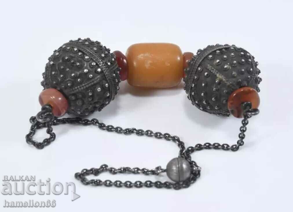 Auction Old jewelry - silver, amber Auction Old jewelry - silver, amber