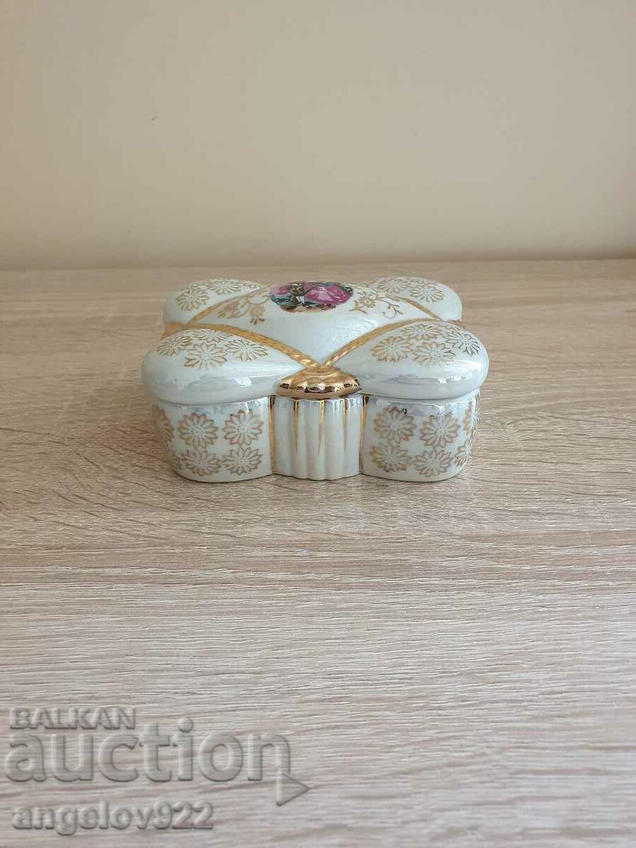 Beautiful porcelain jewelry box