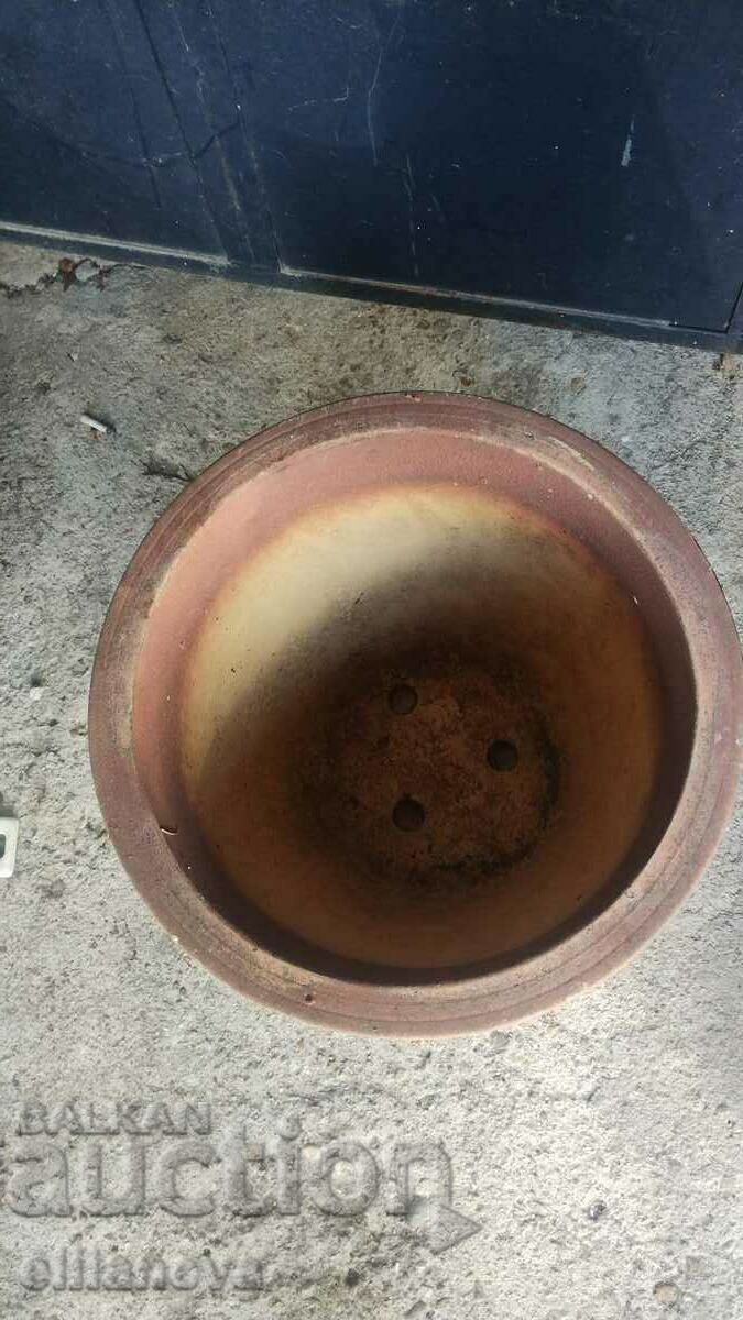 Auction Ceramic garden vase d38/32cm Auction Ceramic garden vase d38/32cm