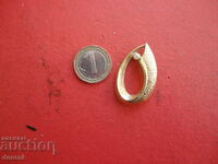 Gold-plated pearl brooch 72