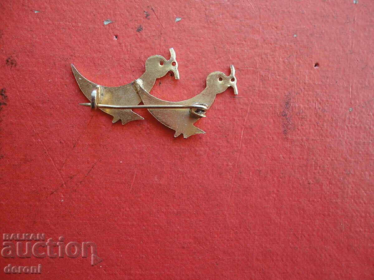Auction Gold-plated bird brooch 74 Auction Gold-plated bird brooch 74