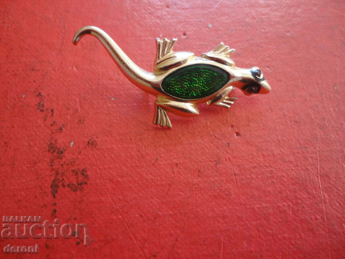 Gold-plated brooch with stones 76 with price 10.00 BGN | € 5.11 Gold-plated brooch with stones 76 with price 10.00 BGN | € 5.11