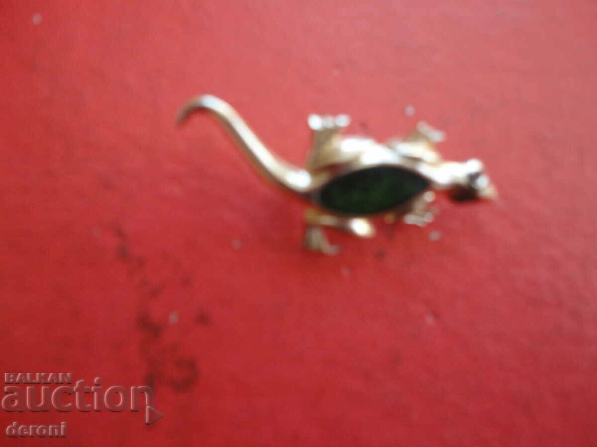 Delivery of Gold-plated brooch with stones 76 Delivery of Gold-plated brooch with stones 76