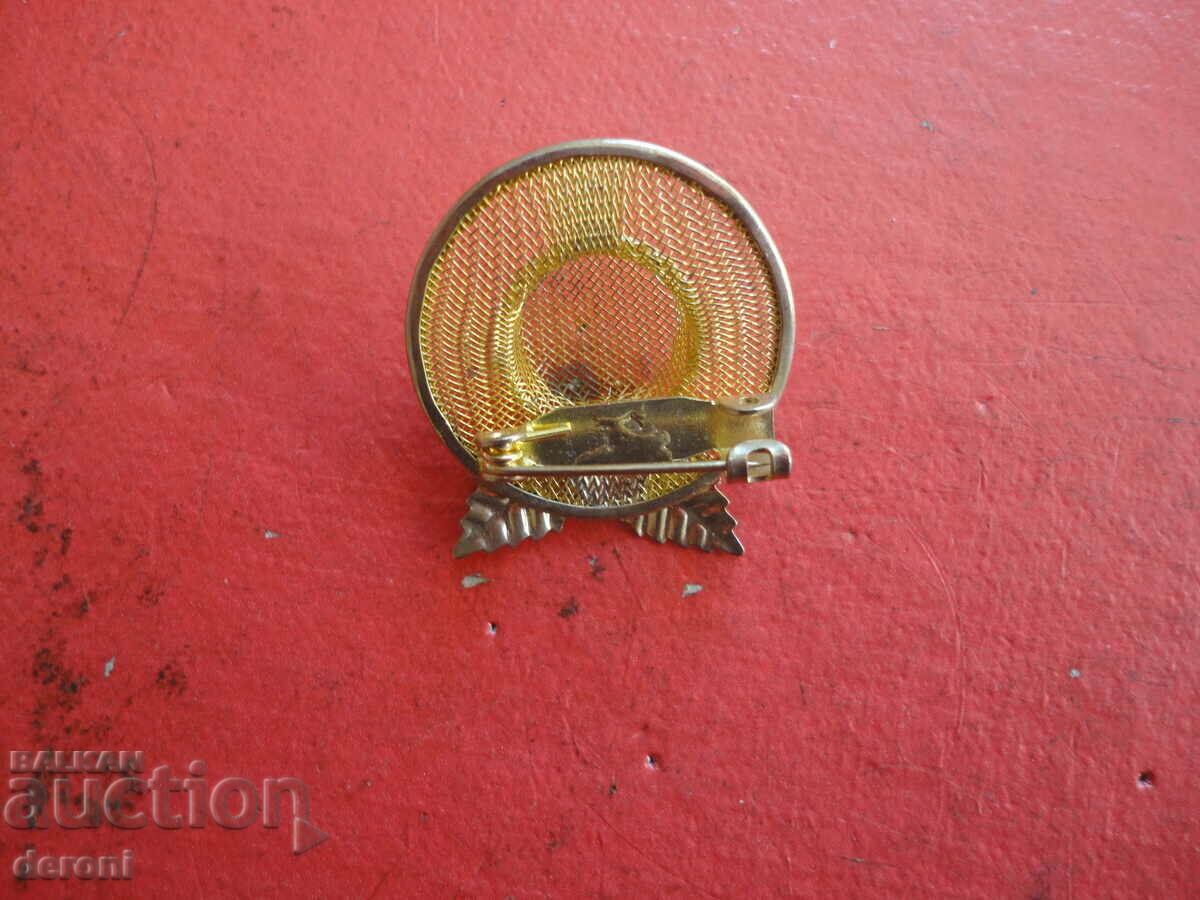 Auction Gold-plated brooch with stones 80 Auction Gold-plated brooch with stones 80