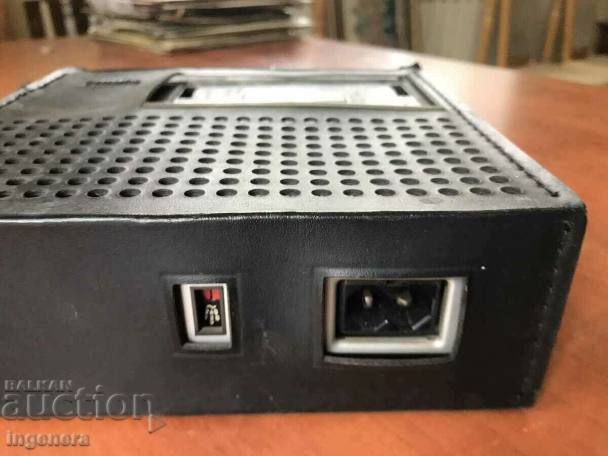 Auction "PHILIPS" PORTABLE CASSETTE Auction "PHILIPS" PORTABLE CASSETTE