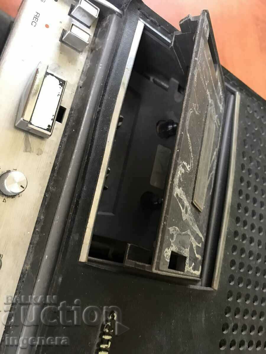 Delivery of "PHILIPS" PORTABLE CASSETTE