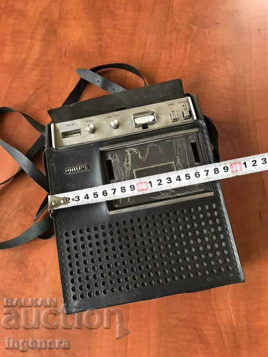 "PHILIPS" PORTABLE CASSETTE - 6 "PHILIPS" PORTABLE CASSETTE - 6