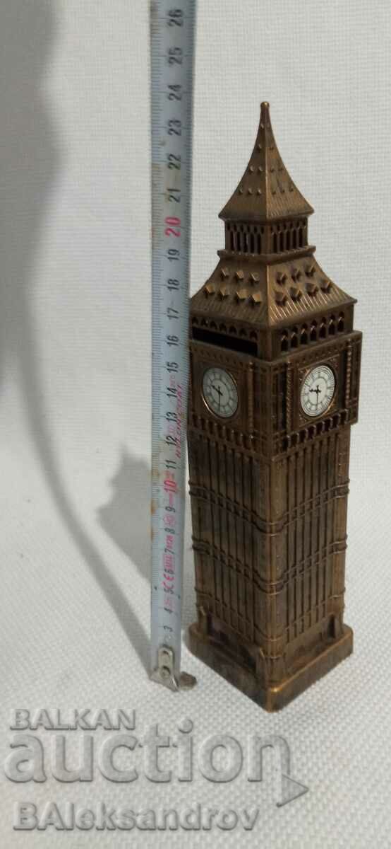 Auction Interesting piggy bank Big Ben Auction Interesting piggy bank Big Ben