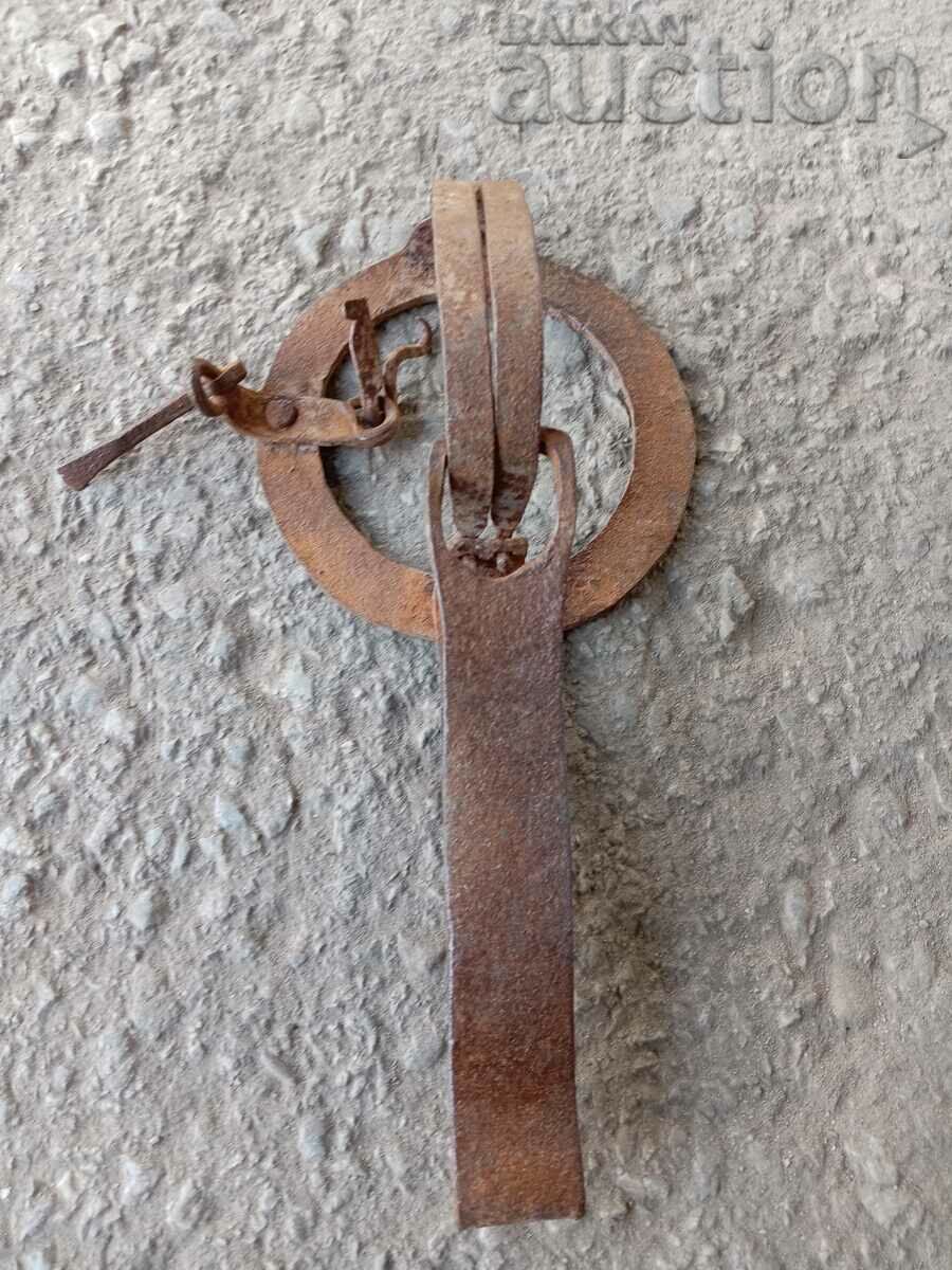Delivery of vintage wrought iron trap for squirrels golden ferrets WORKING Delivery of vintage wrought iron trap for squirrels golden ferrets WORKING