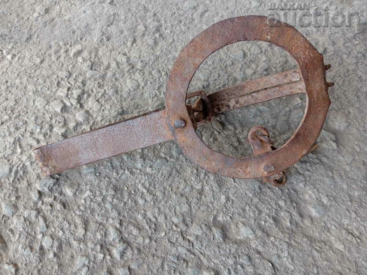 vintage wrought iron trap for squirrels golden ferrets WORKING - 5 vintage wrought iron trap for squirrels golden ferrets WORKING - 5