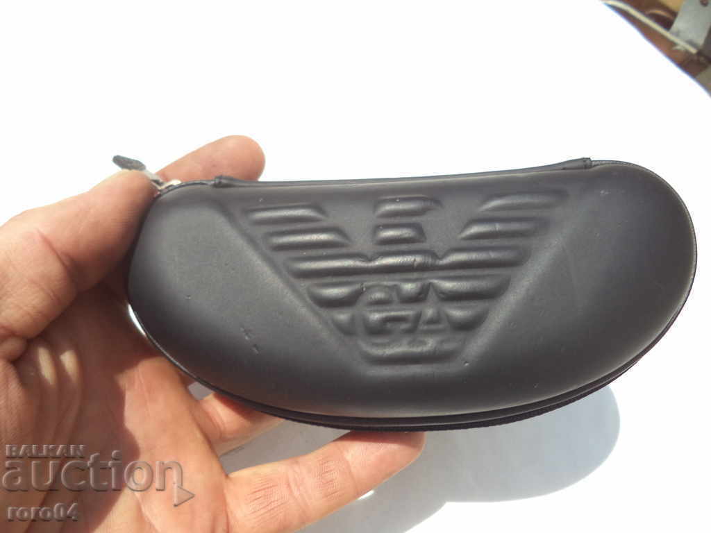 ARMANI - UNIVERSAL CASE FOR GLASSES with price 42.30 BGN | € 21.63 ARMANI - UNIVERSAL CASE FOR GLASSES with price 42.30 BGN | € 21.63