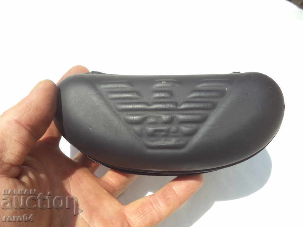 Auction ARMANI - UNIVERSAL CASE FOR GLASSES Auction ARMANI - UNIVERSAL CASE FOR GLASSES
