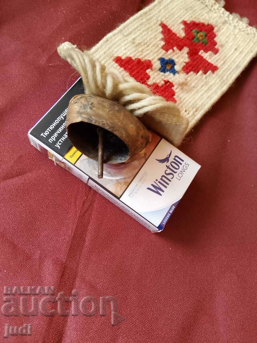 Delivery of Chiprov decoration with chan