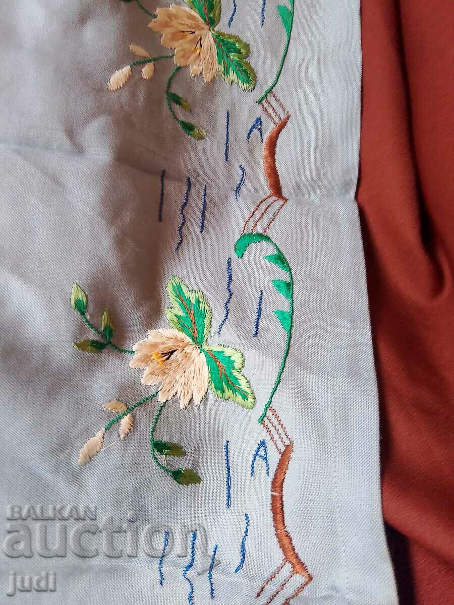 Auction Fucked tablecloth Auction Fucked tablecloth