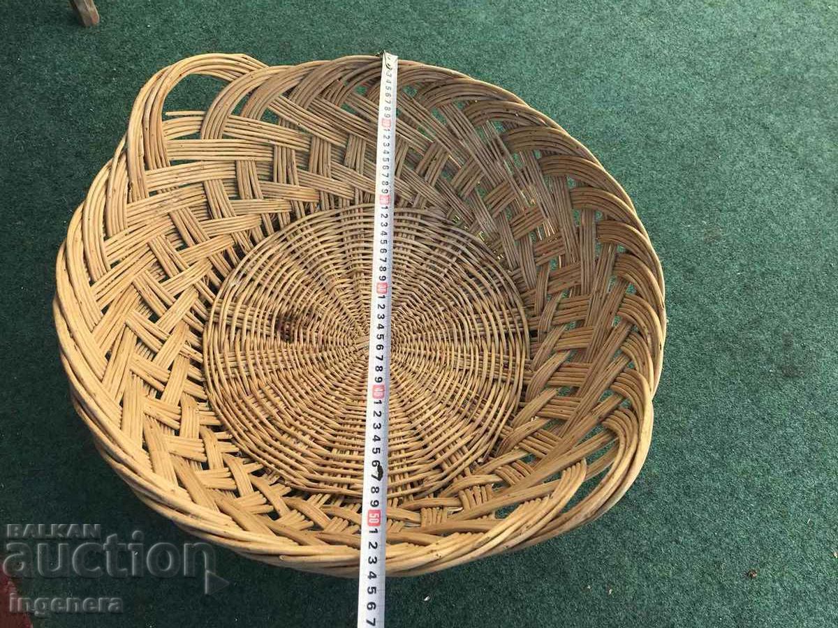 Auction PANER WITTLED WOOD HUGE RATTAN Auction PANER WITTLED WOOD HUGE RATTAN