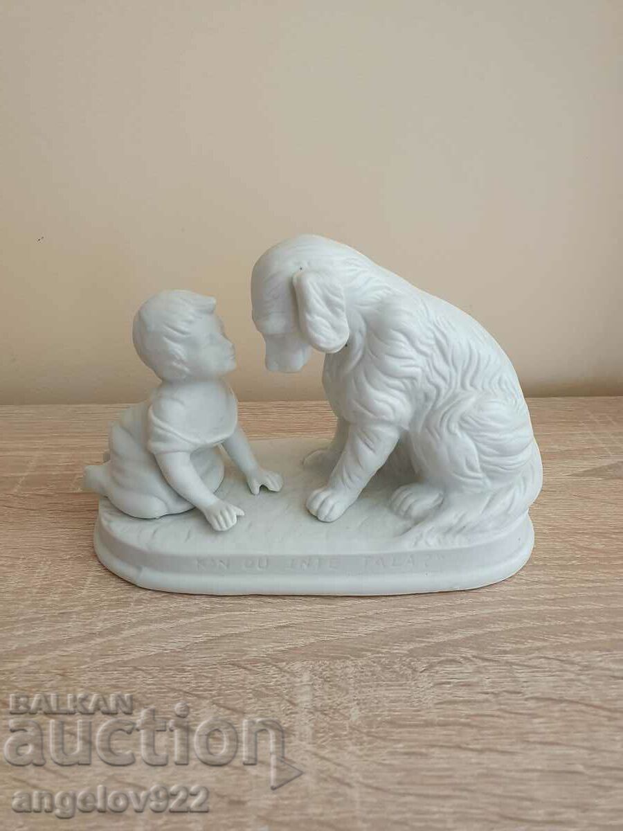 Porcelain figure statuette