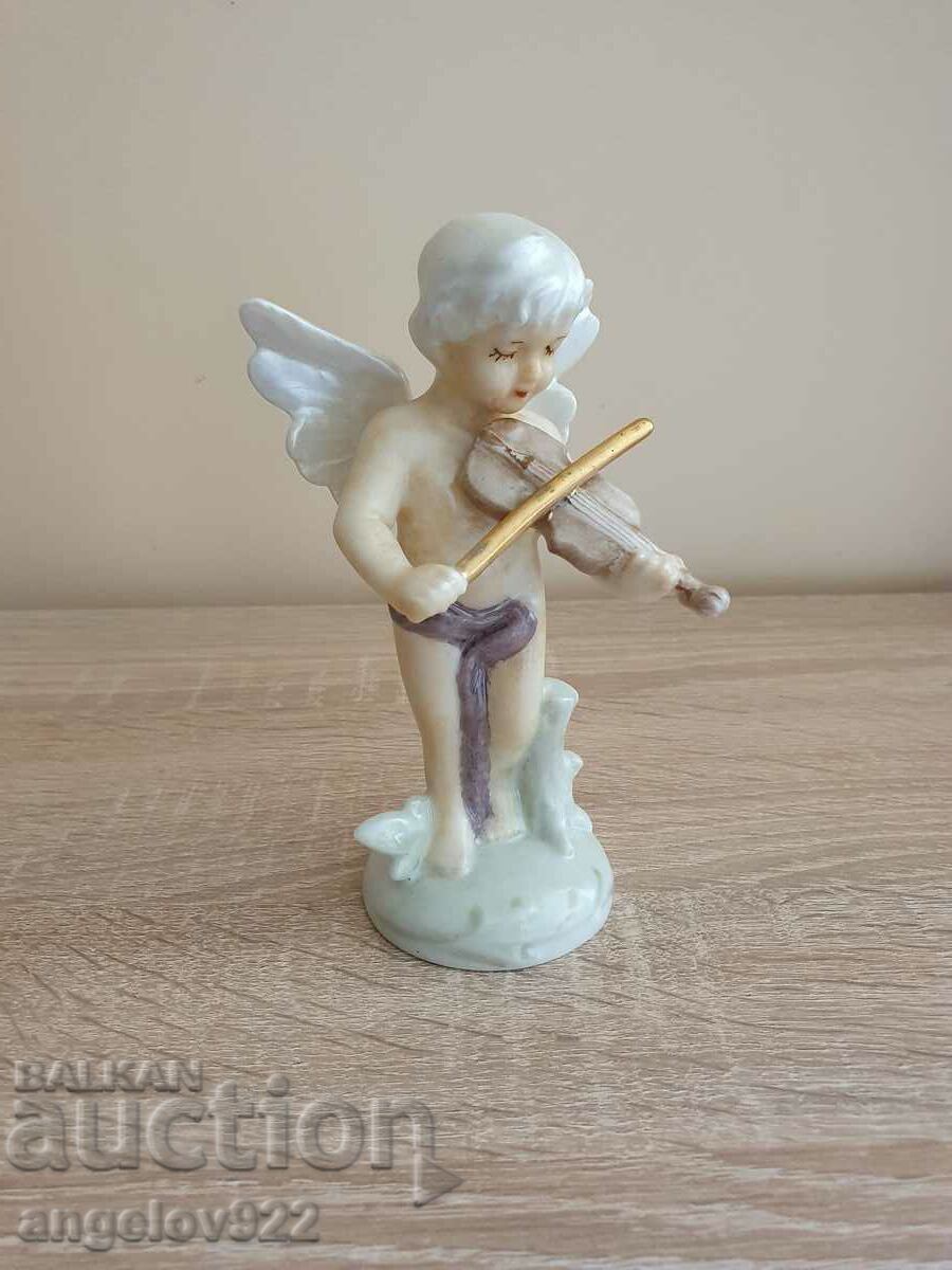 Porcelain figure statuette