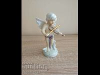 Porcelain figure statuette