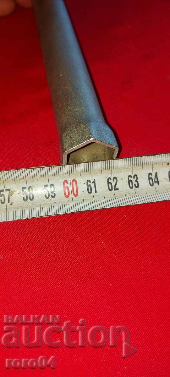 Delivery of SPARK PLUG WRENCH - WRENCH Delivery of SPARK PLUG WRENCH - WRENCH