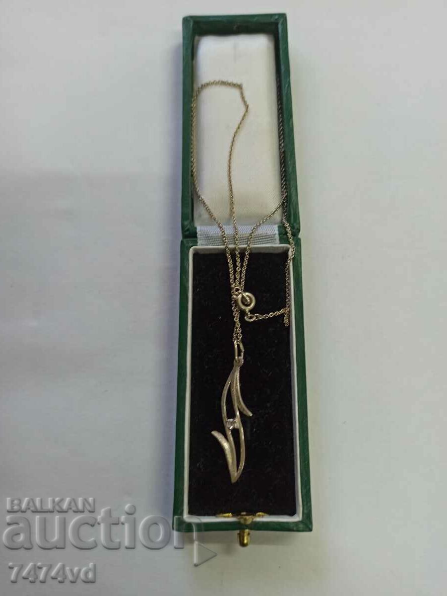 Auction SILVER GENTLE NECKLACE WITH DIAMOND Auction SILVER GENTLE NECKLACE WITH DIAMOND