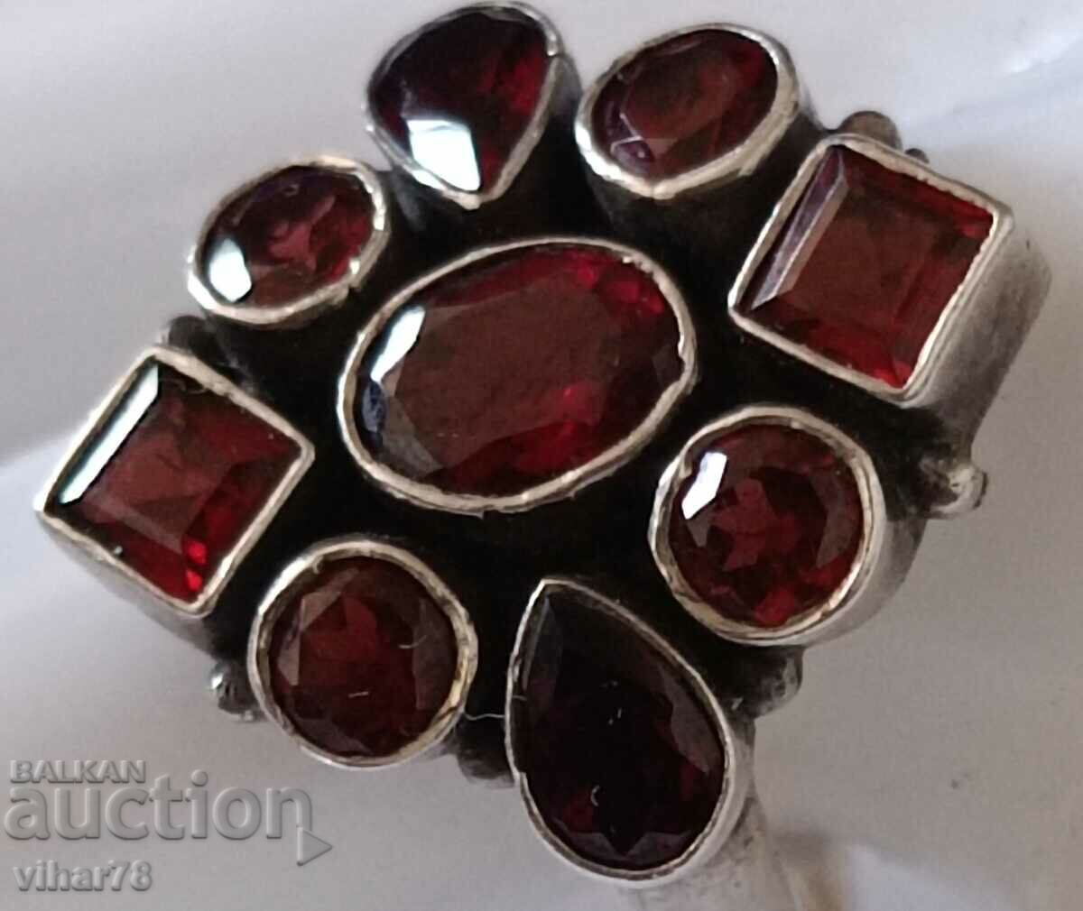 Women's silver ring with garnets