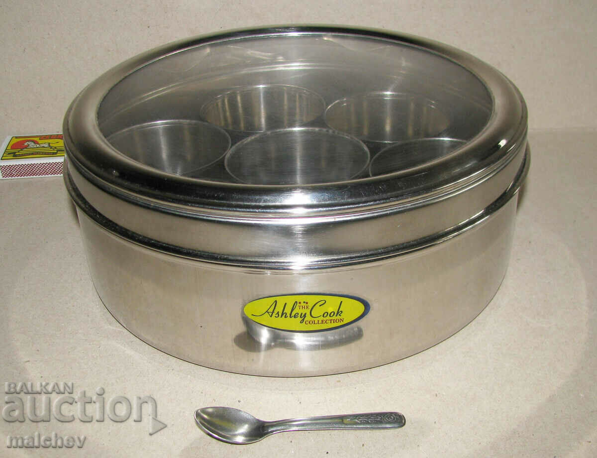 Stainless spice box with 7 cups and spoon preserved