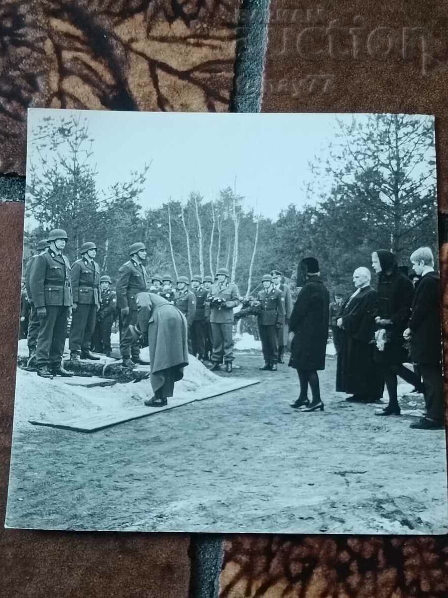 Fotografie veche colecție de cărți poștale de epocă