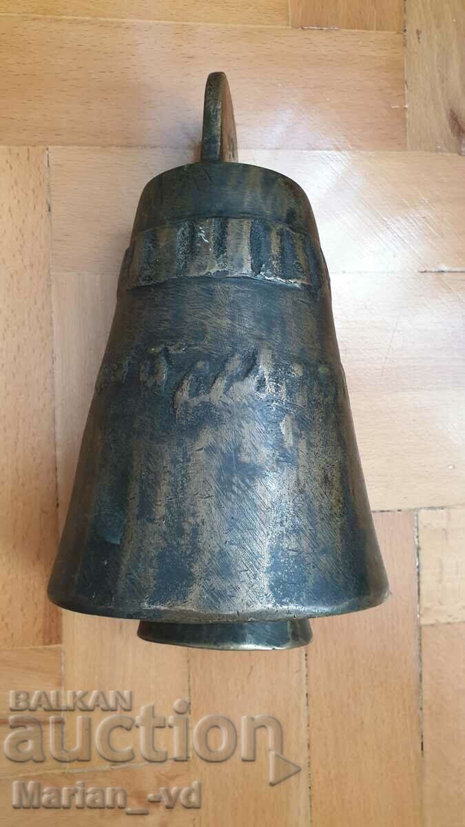 Delivery of Old bronze vat number 13