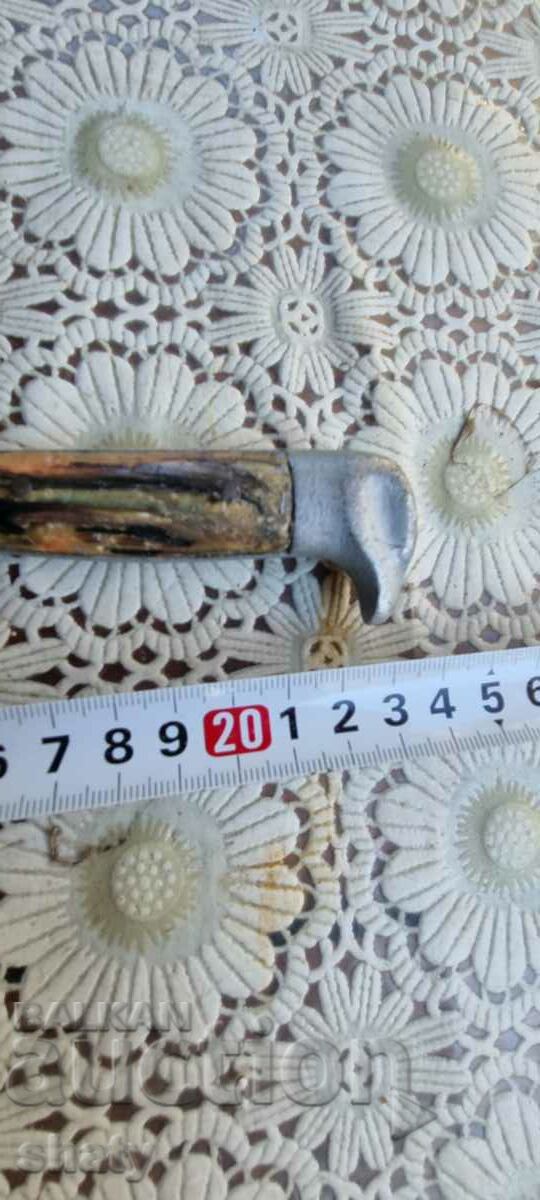 An old knife with price 65.00 BGN | € 33.23 An old knife with price 65.00 BGN | € 33.23